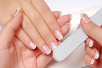 How to Brighten Your Finger Nails